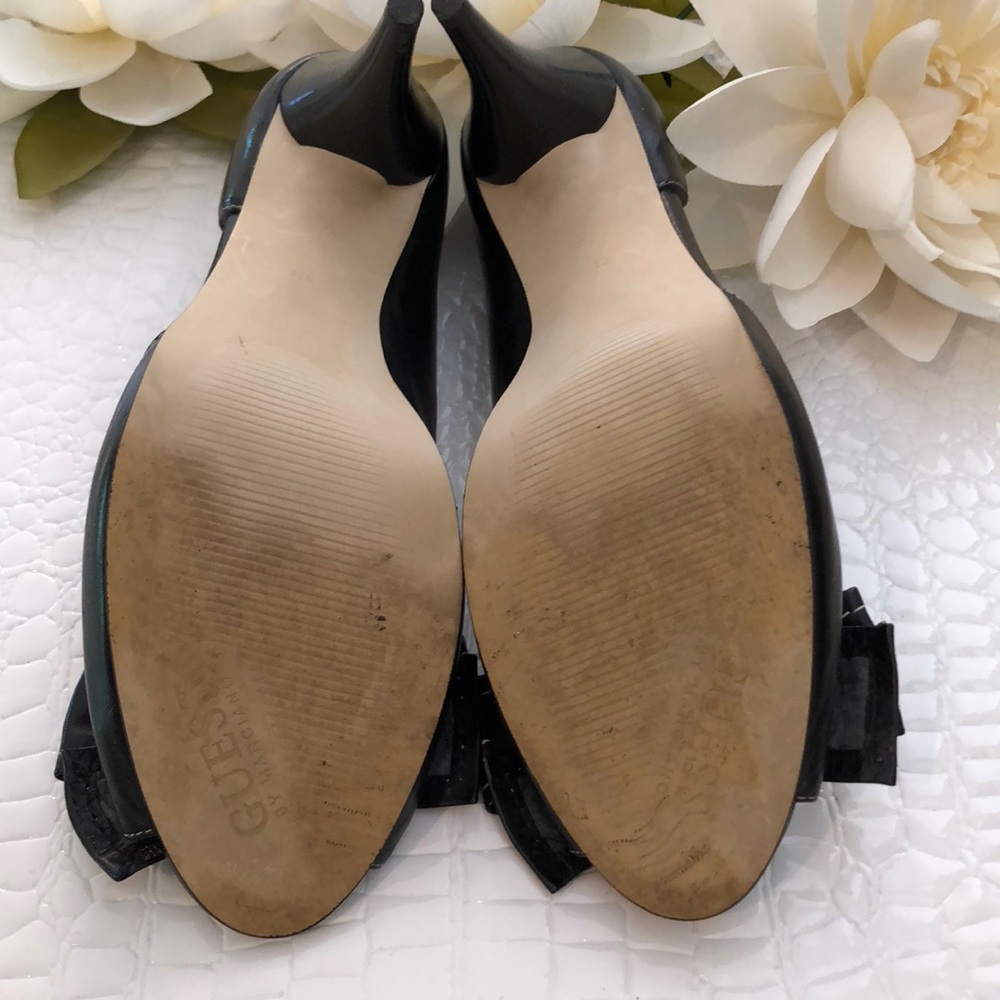 Guess Black Leather D’Orsay PeepToe Bow Heels EUC - Picture 2 of 6